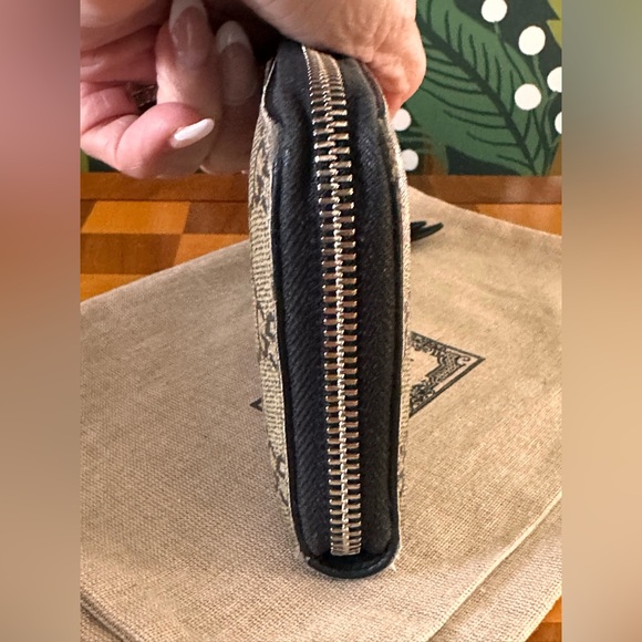 GUCCI Zip Around Wallet Printed GG Supreme Tiger - Picture 10 of 11